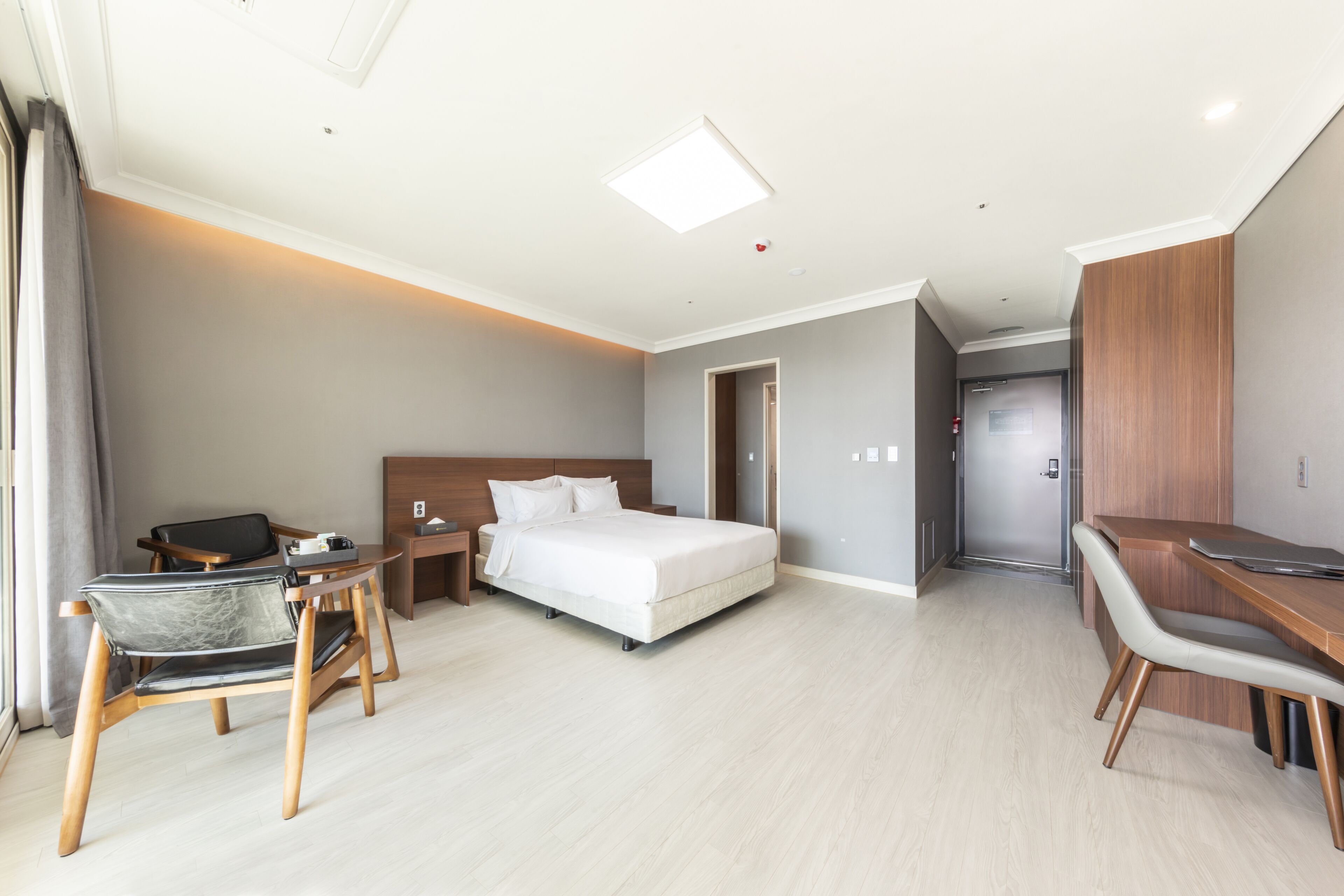 Baekhak Jayuro Resort