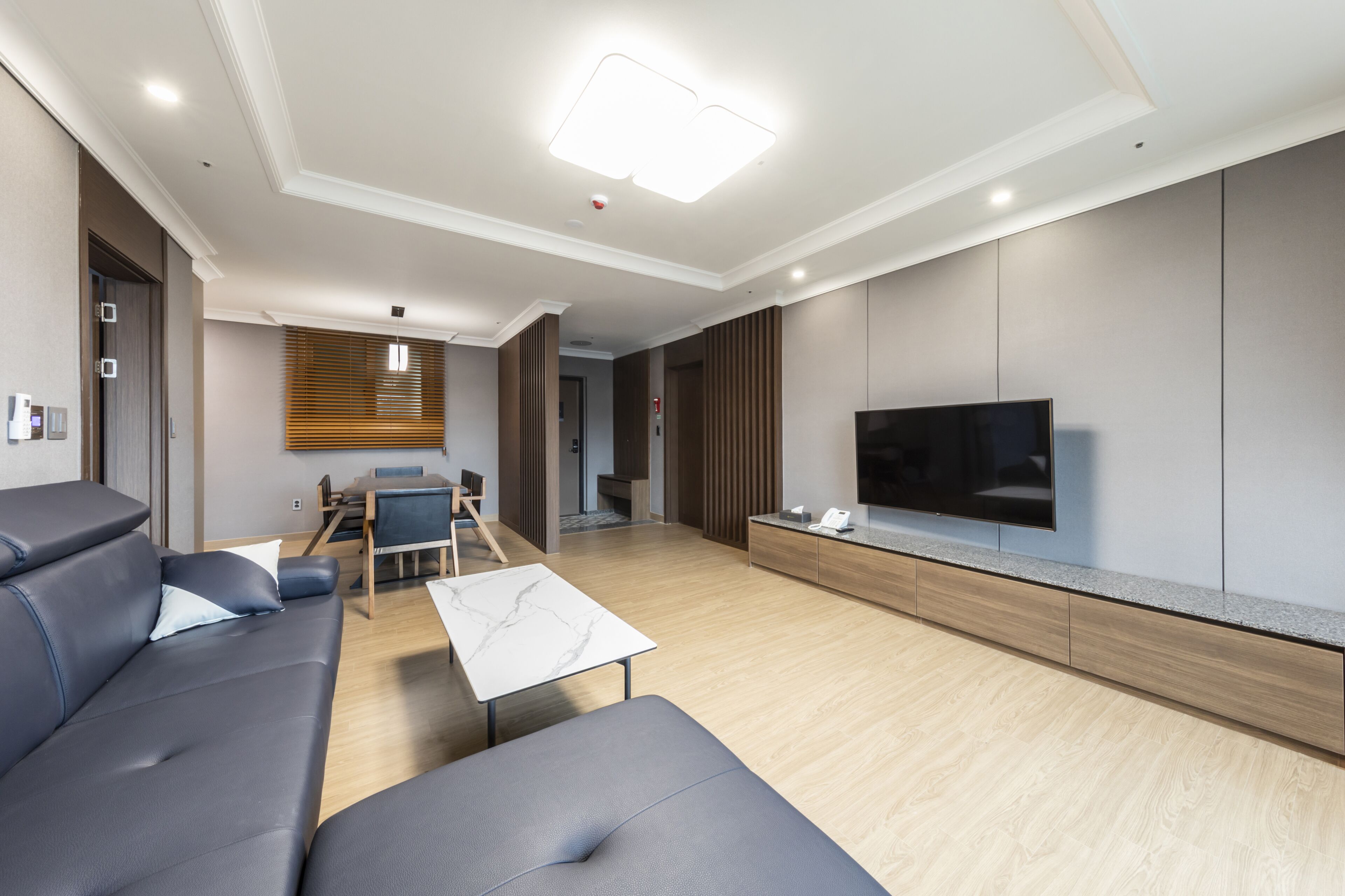 Baekhak Jayuro Resort