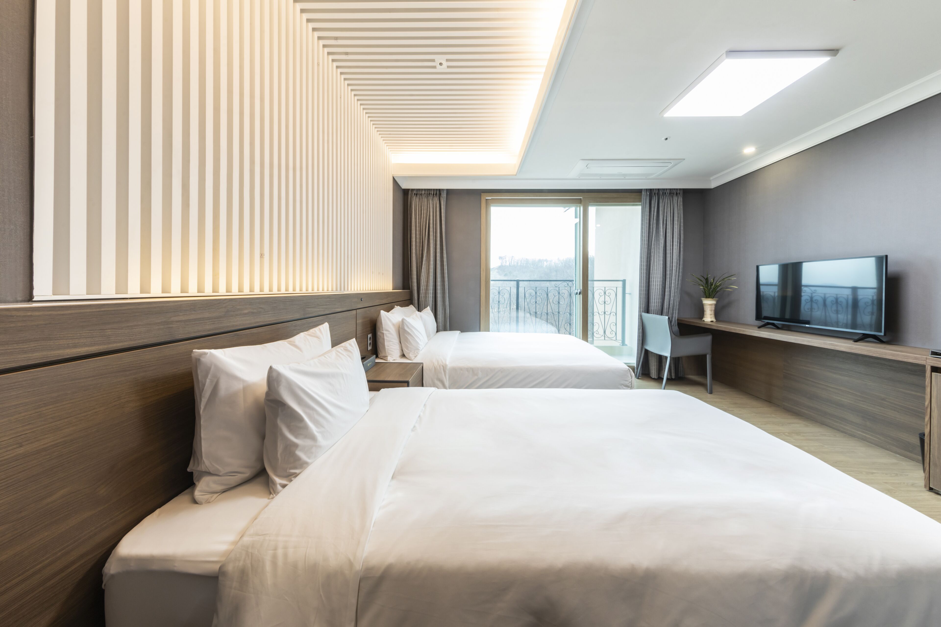 Baekhak Jayuro Resort