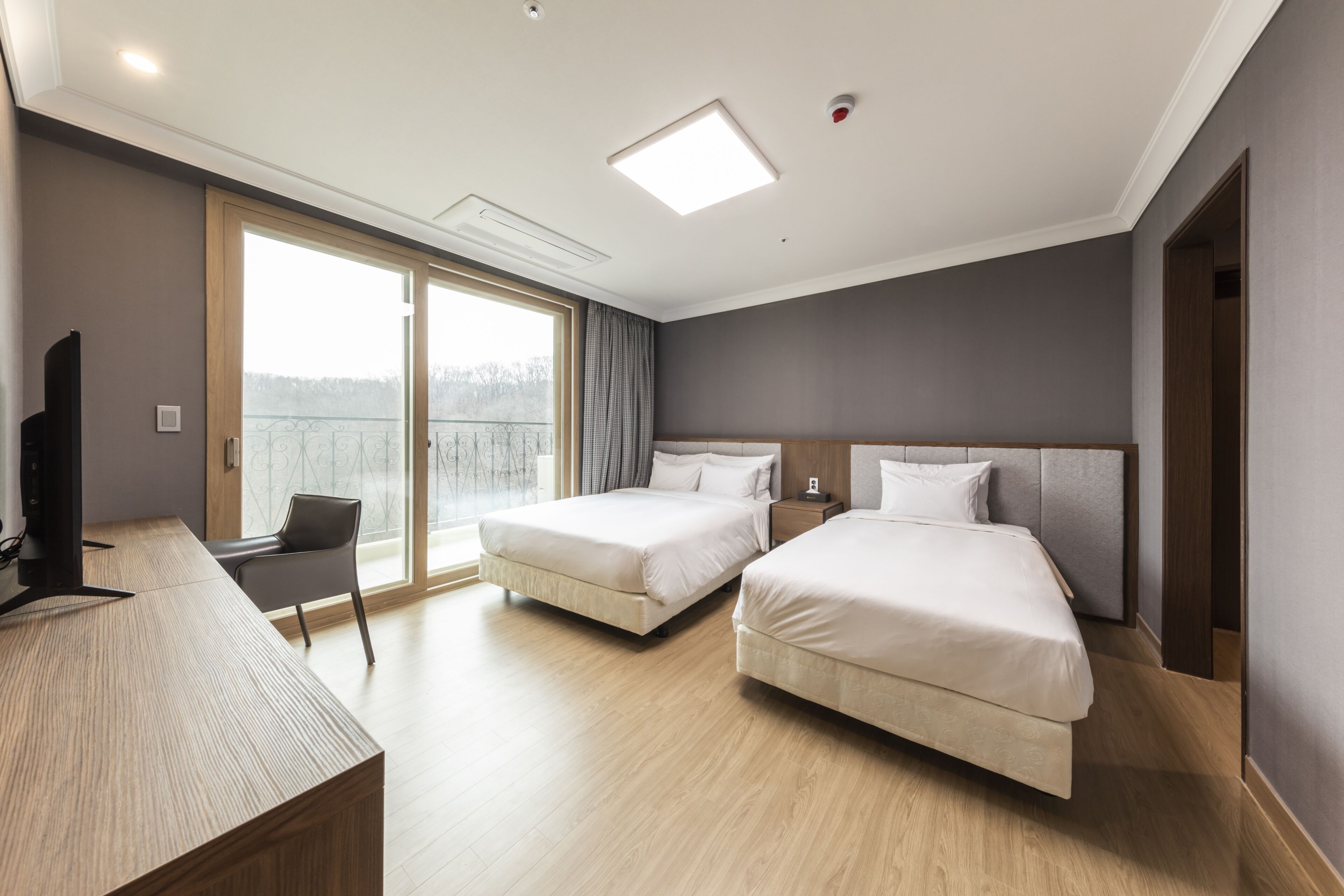 Baekhak Jayuro Resort