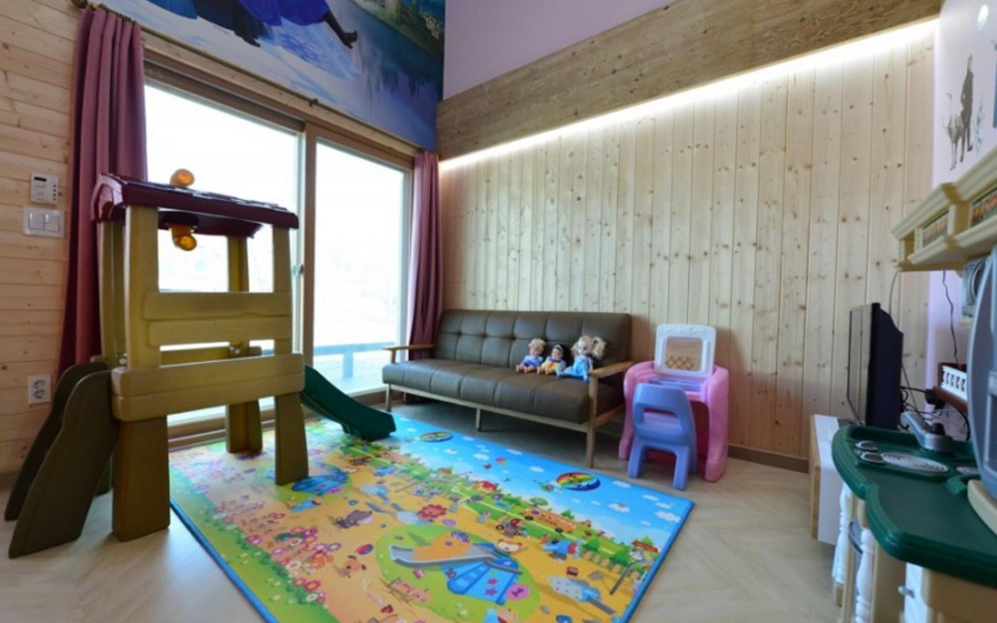 Yeoncheon Pool Kids Spa Pension