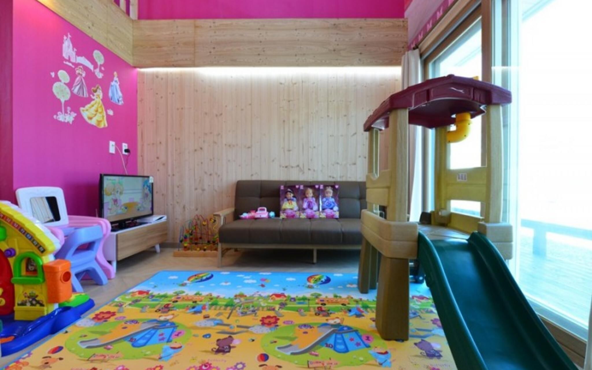 Yeoncheon Pool Kids Spa Pension