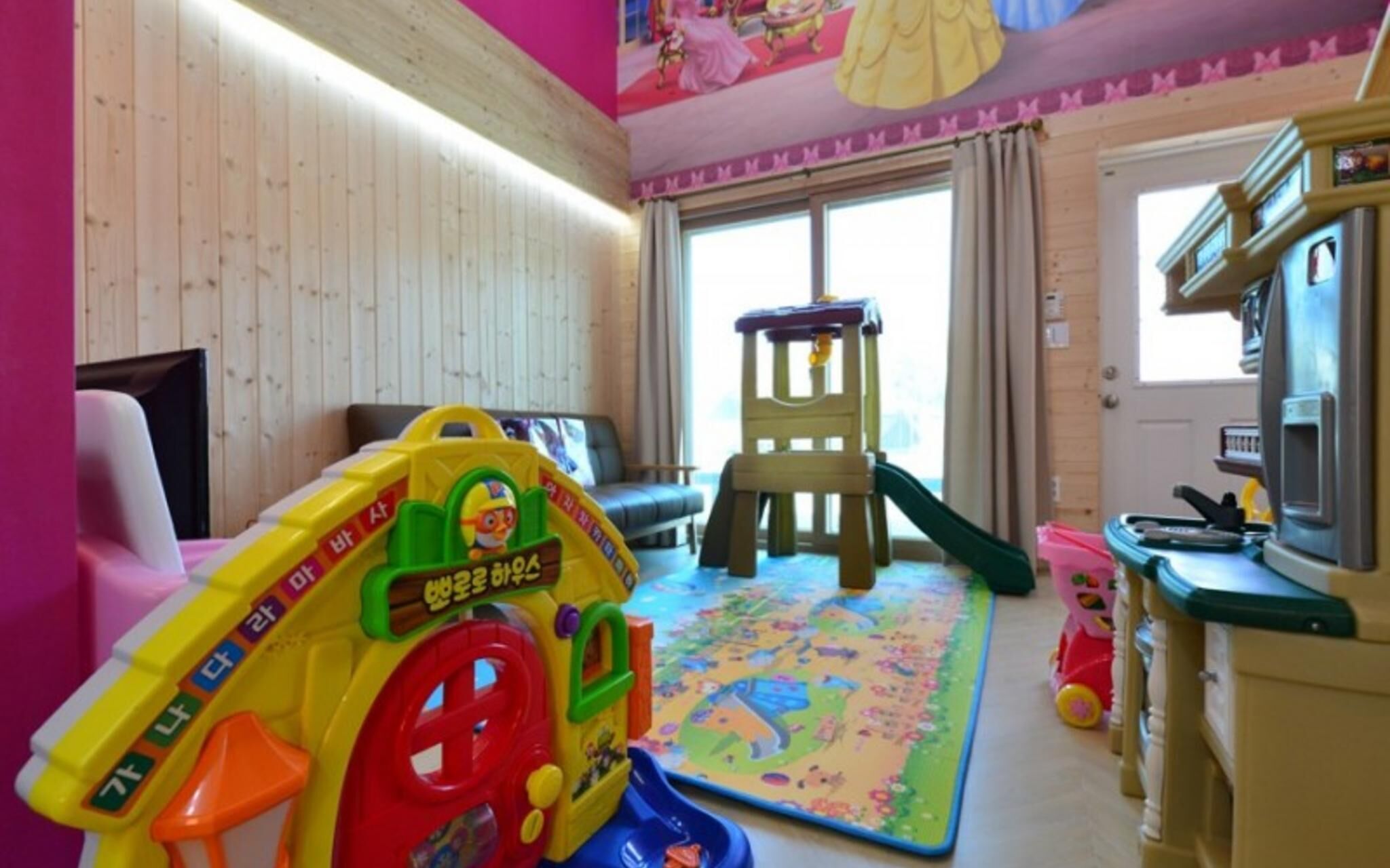 Yeoncheon Pool Kids Spa Pension
