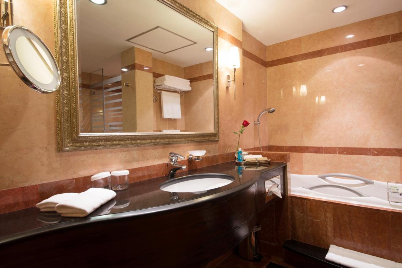 Holiday Inn Kuwait Al Thuraya City