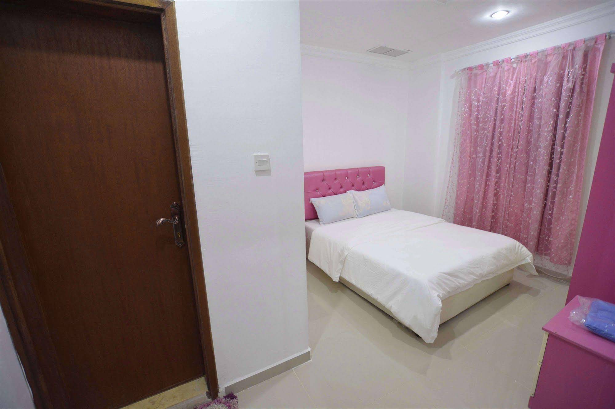 Leader Apartments