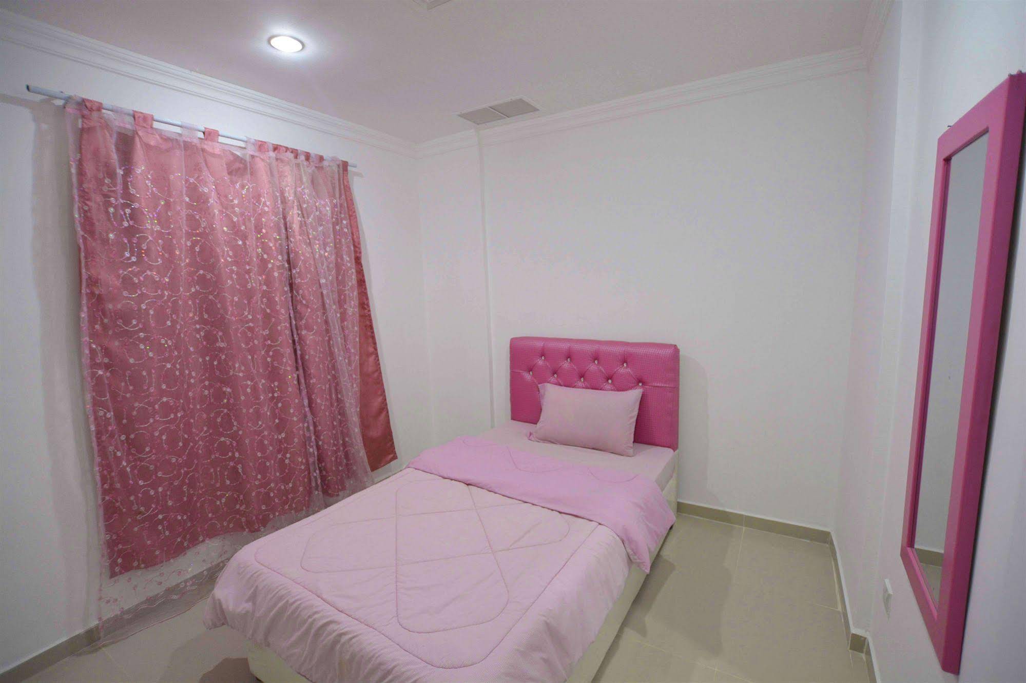Leader Apartments