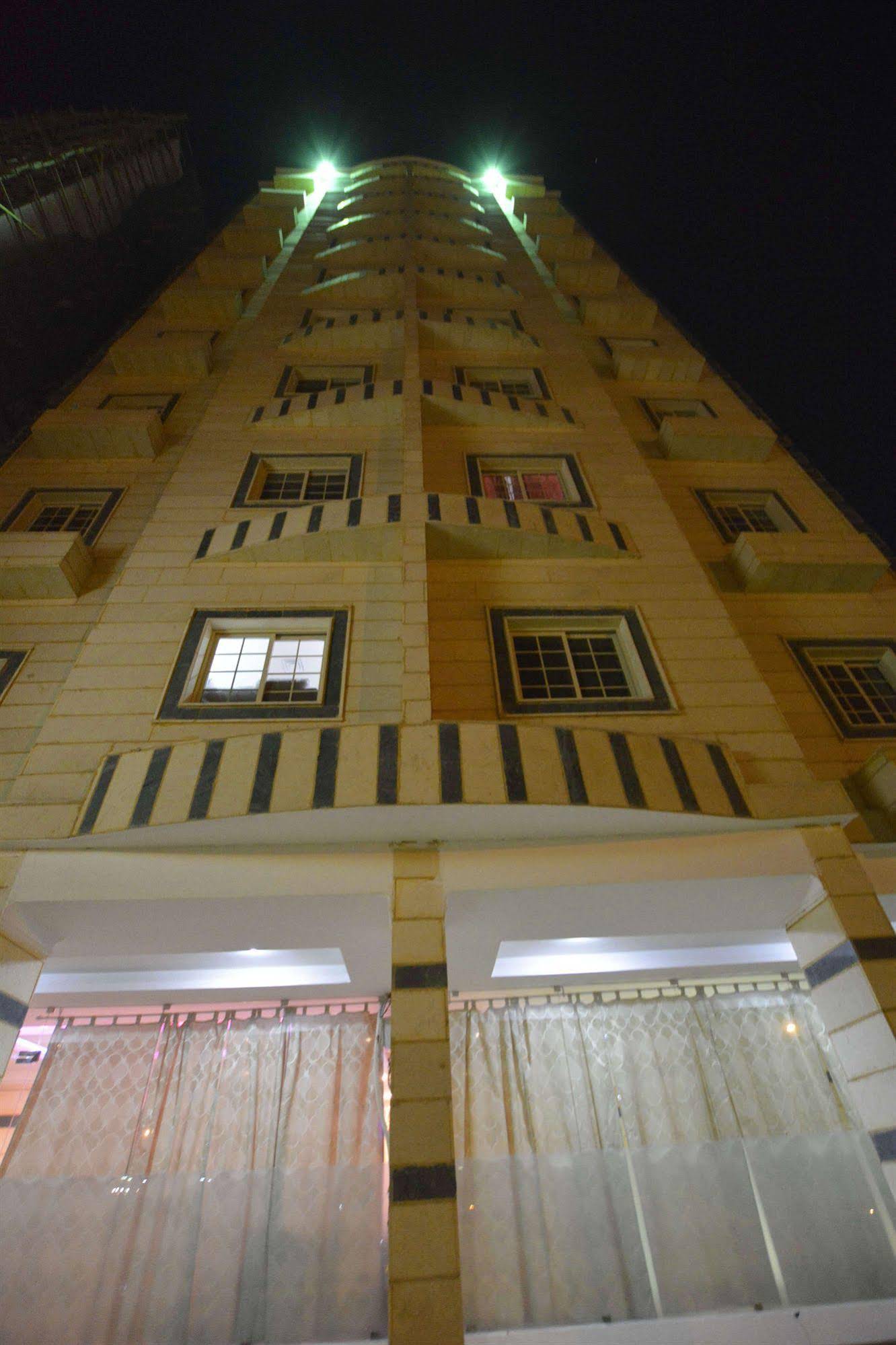 Leader Apartments