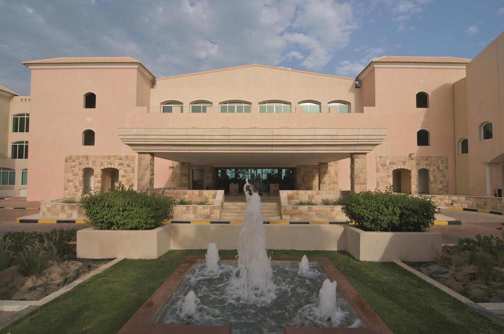 Mövenpick Hotel & Resort Al Bida'a Kuwait