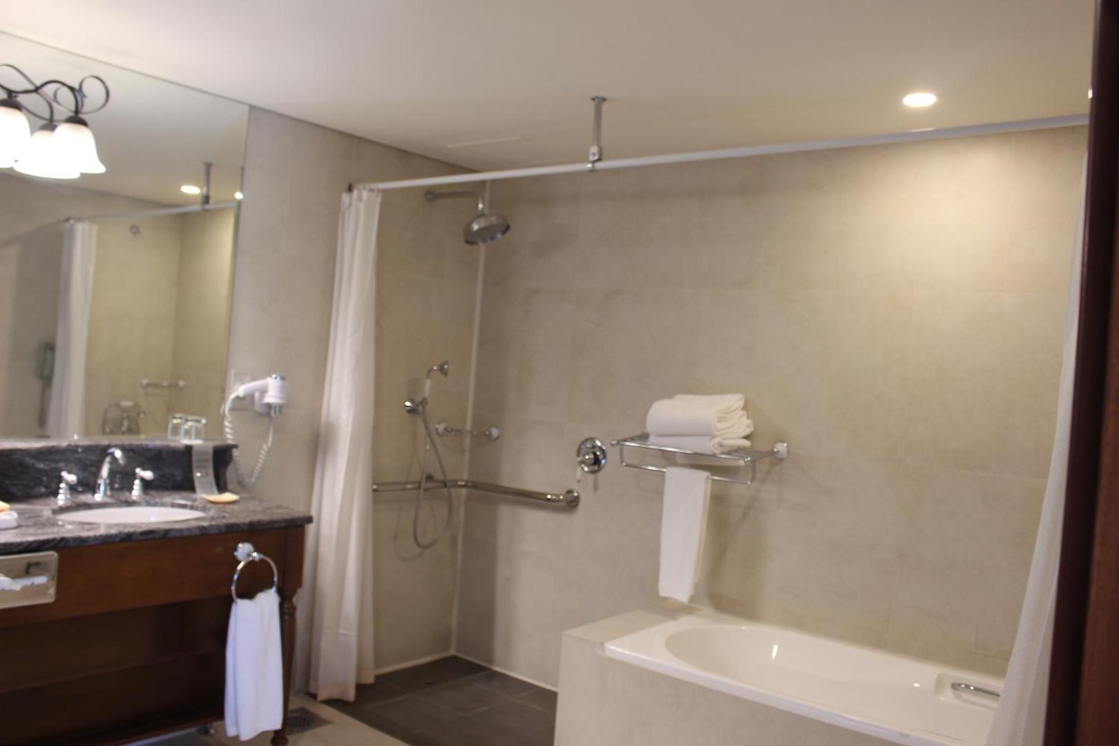 Mövenpick Hotel & Resort Al Bida'a Kuwait