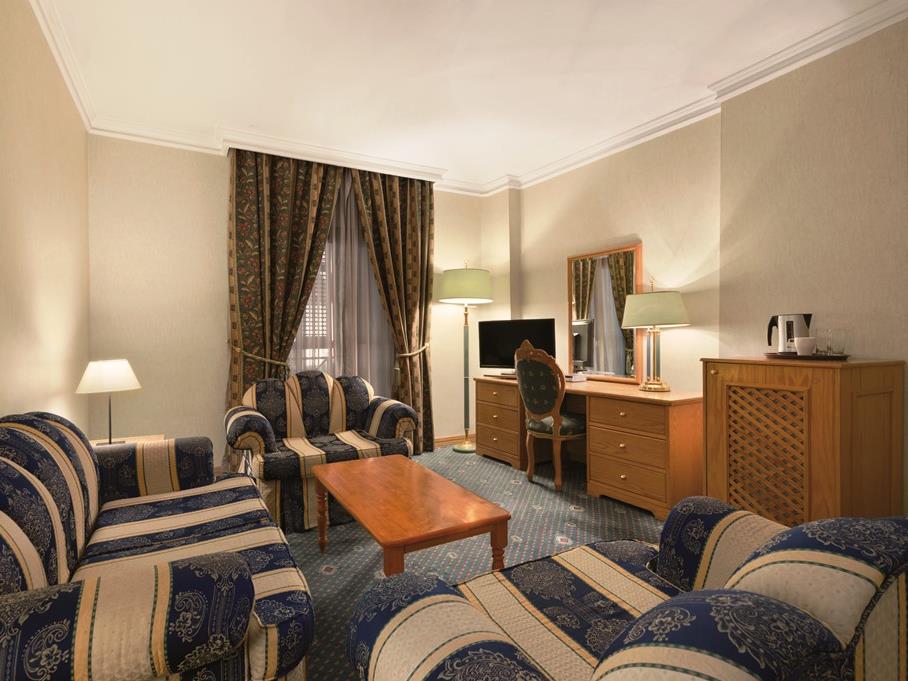 Ramal Kuwait Hotel