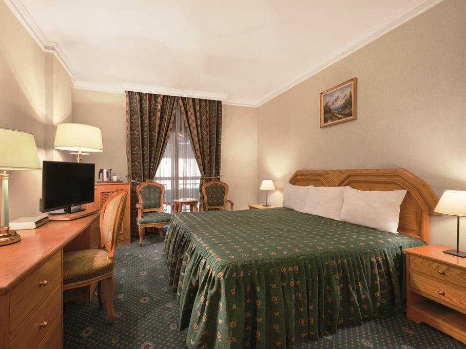 Ramal Kuwait Hotel
