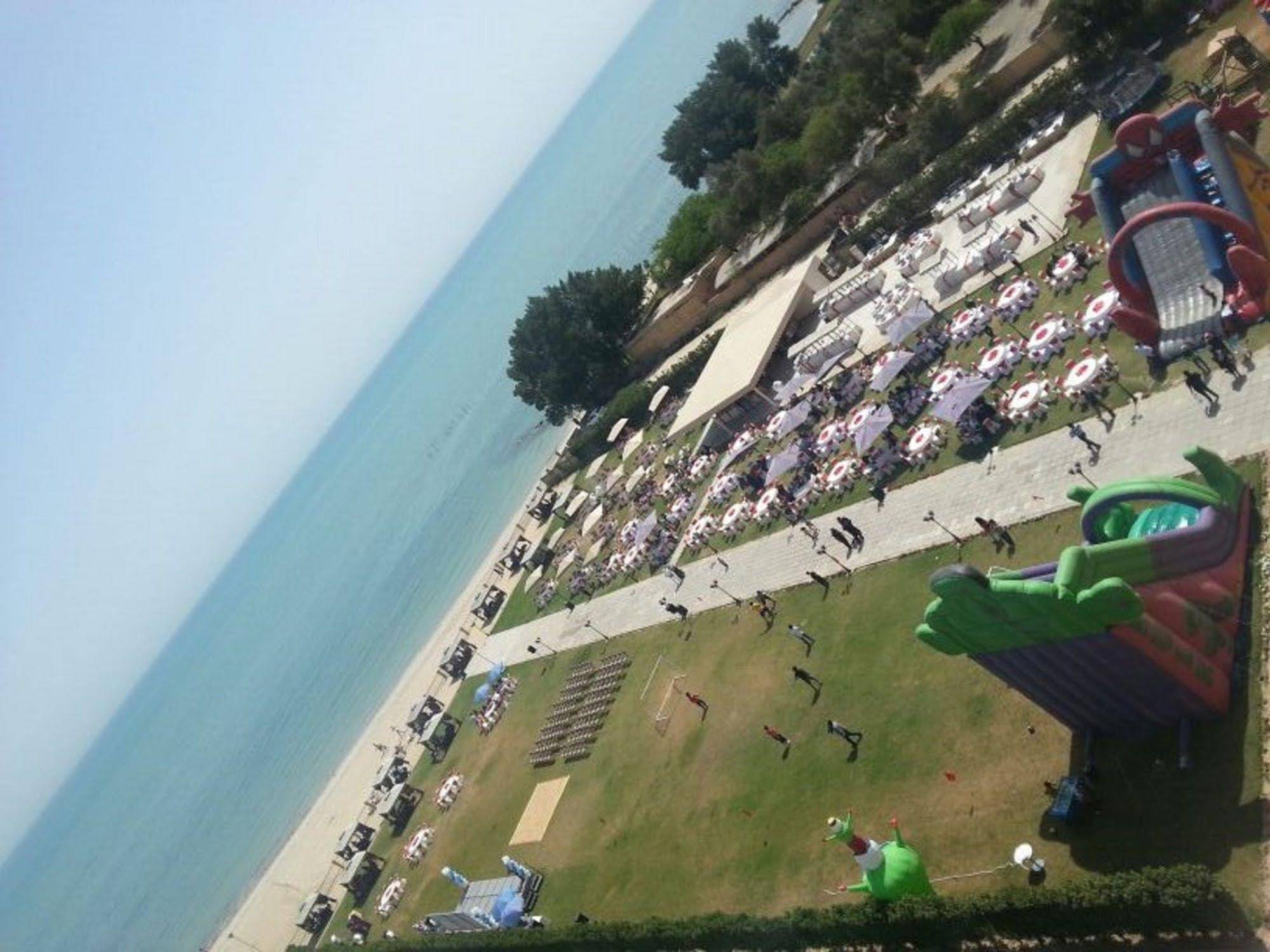 Safir Fintas Kuwait Hotel