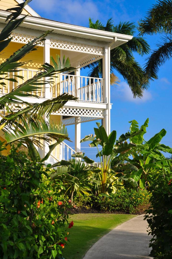 Sunshine Suites Resort