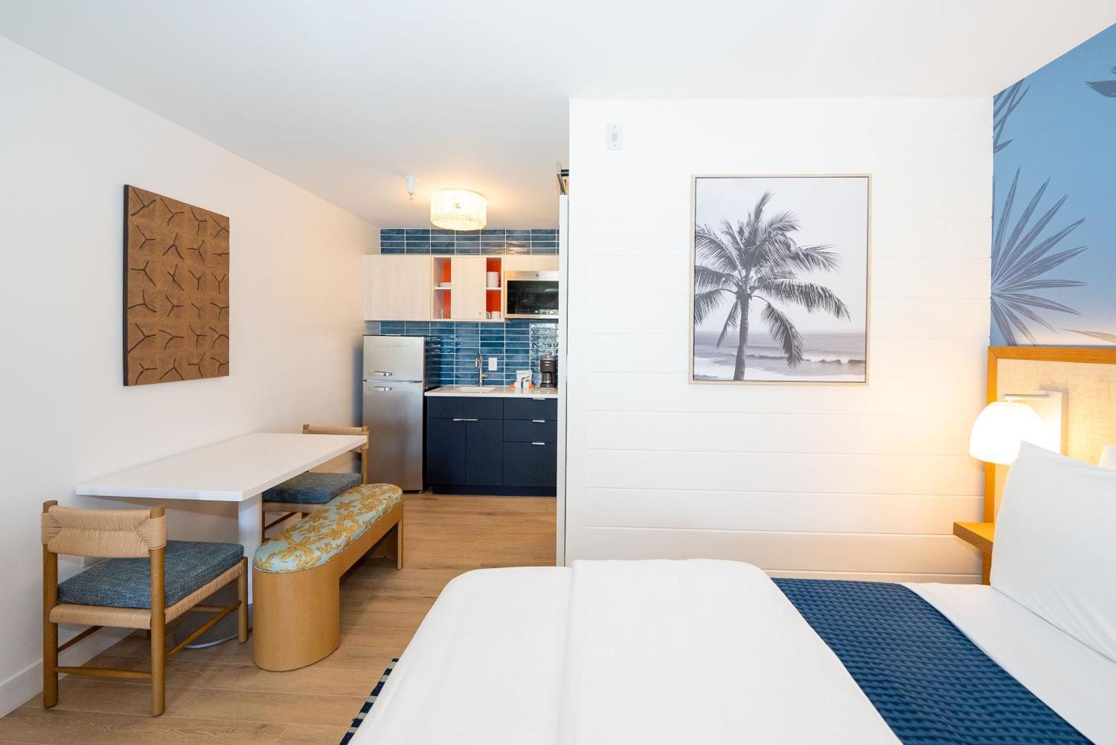 Sunshine Suites Resort