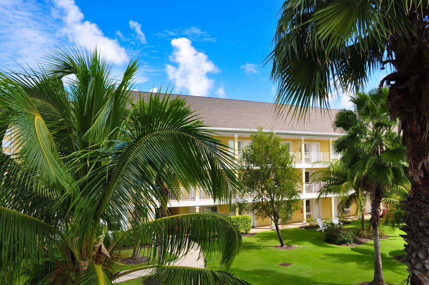 Sunshine Suites Resort