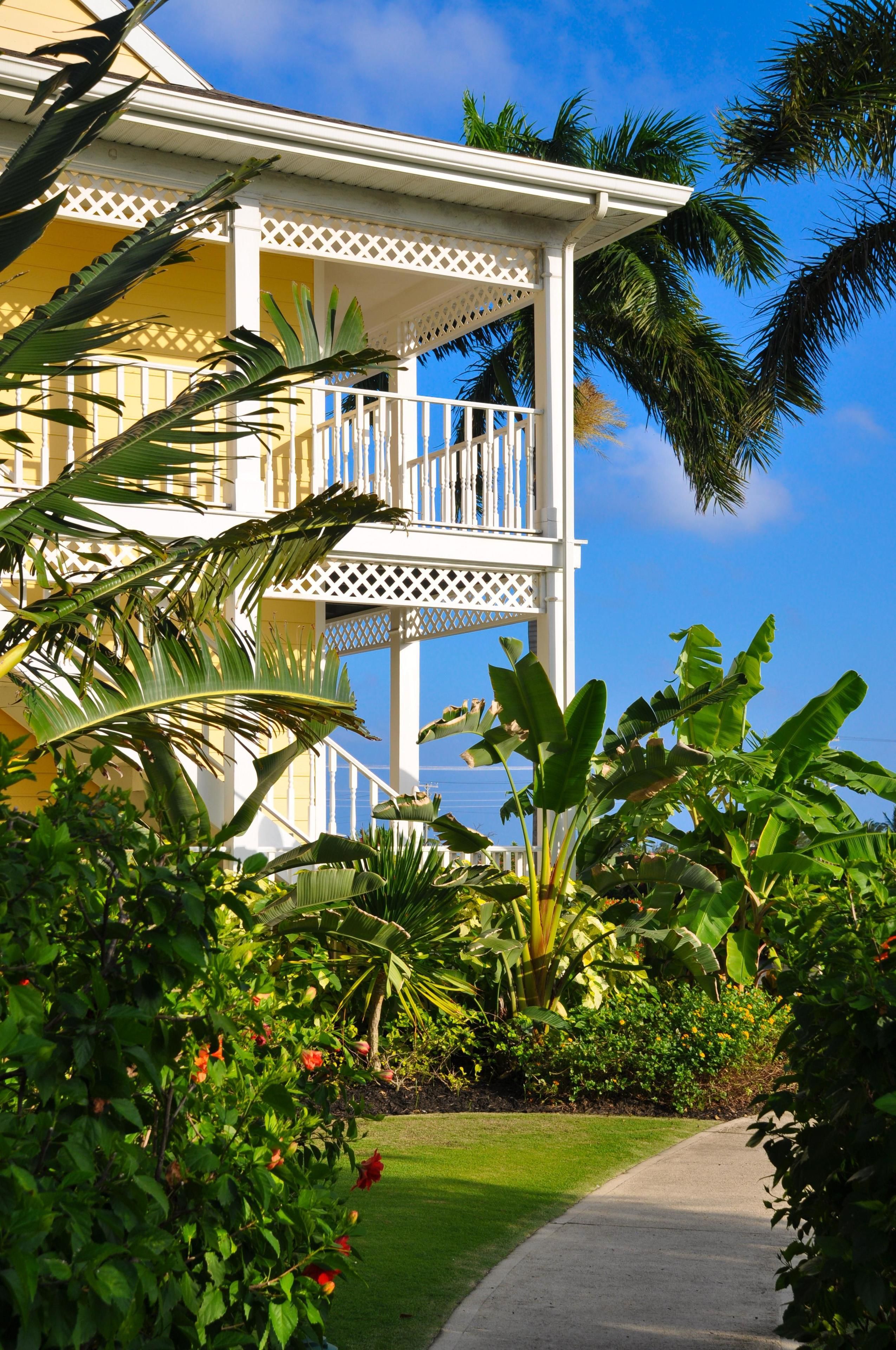 Sunshine Suites Resort