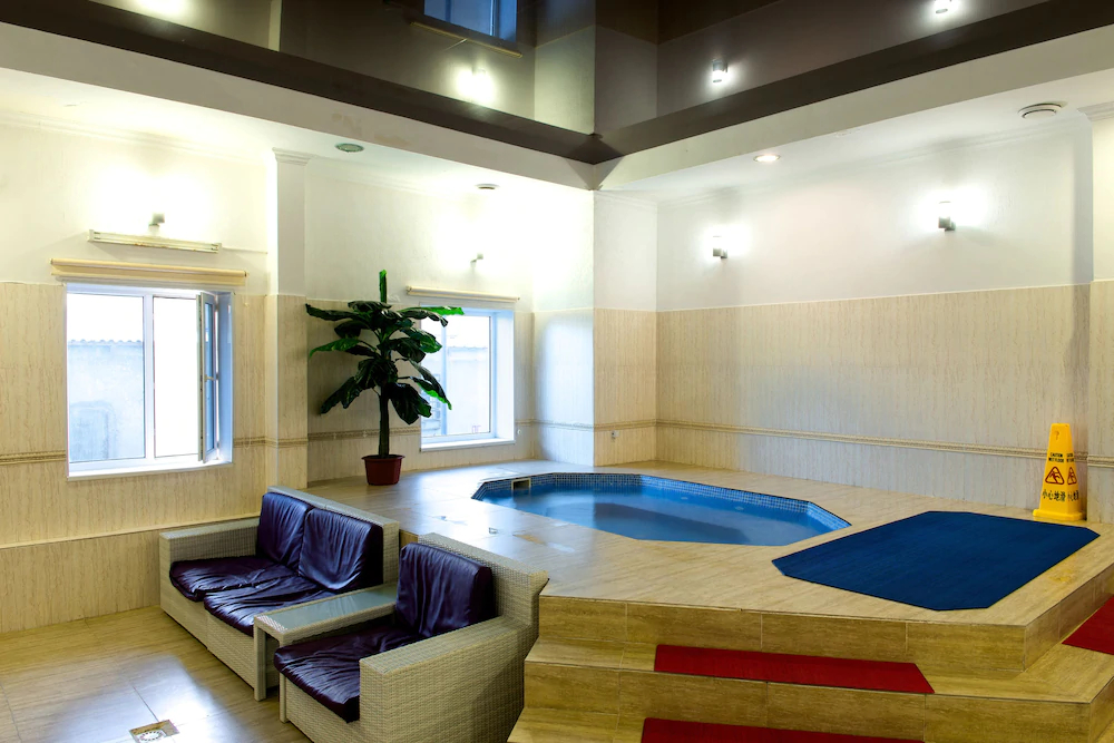 Mandarin Hotel & Fitness Center