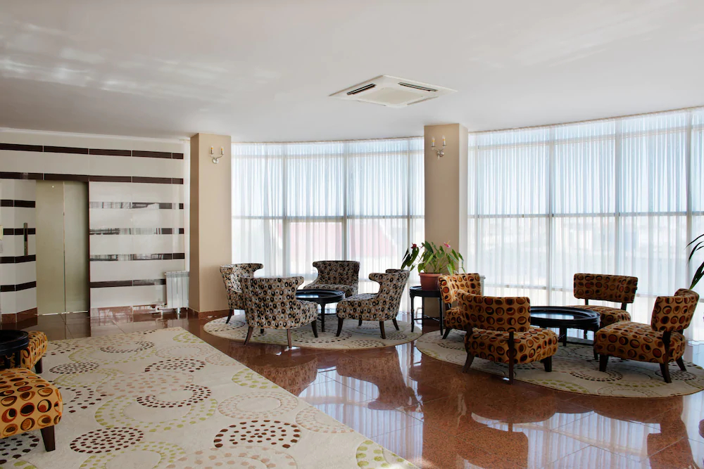 Mandarin Hotel & Fitness Center
