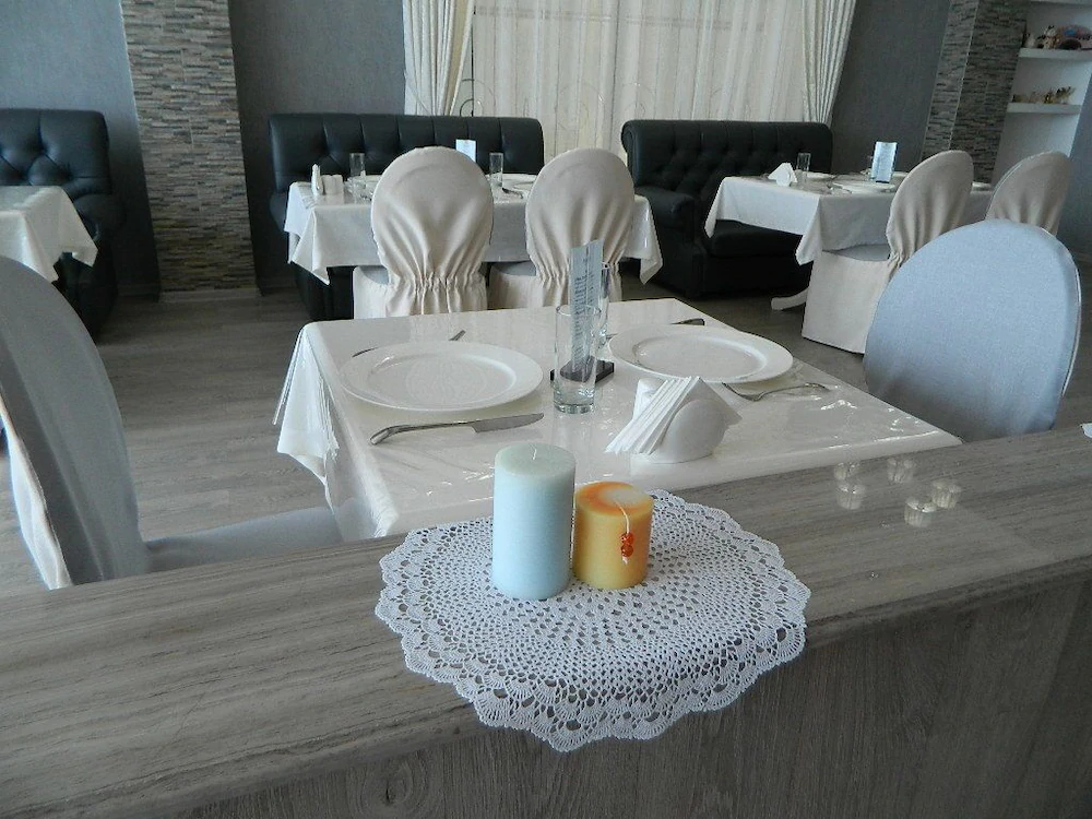 Mandarin Hotel & Fitness Center