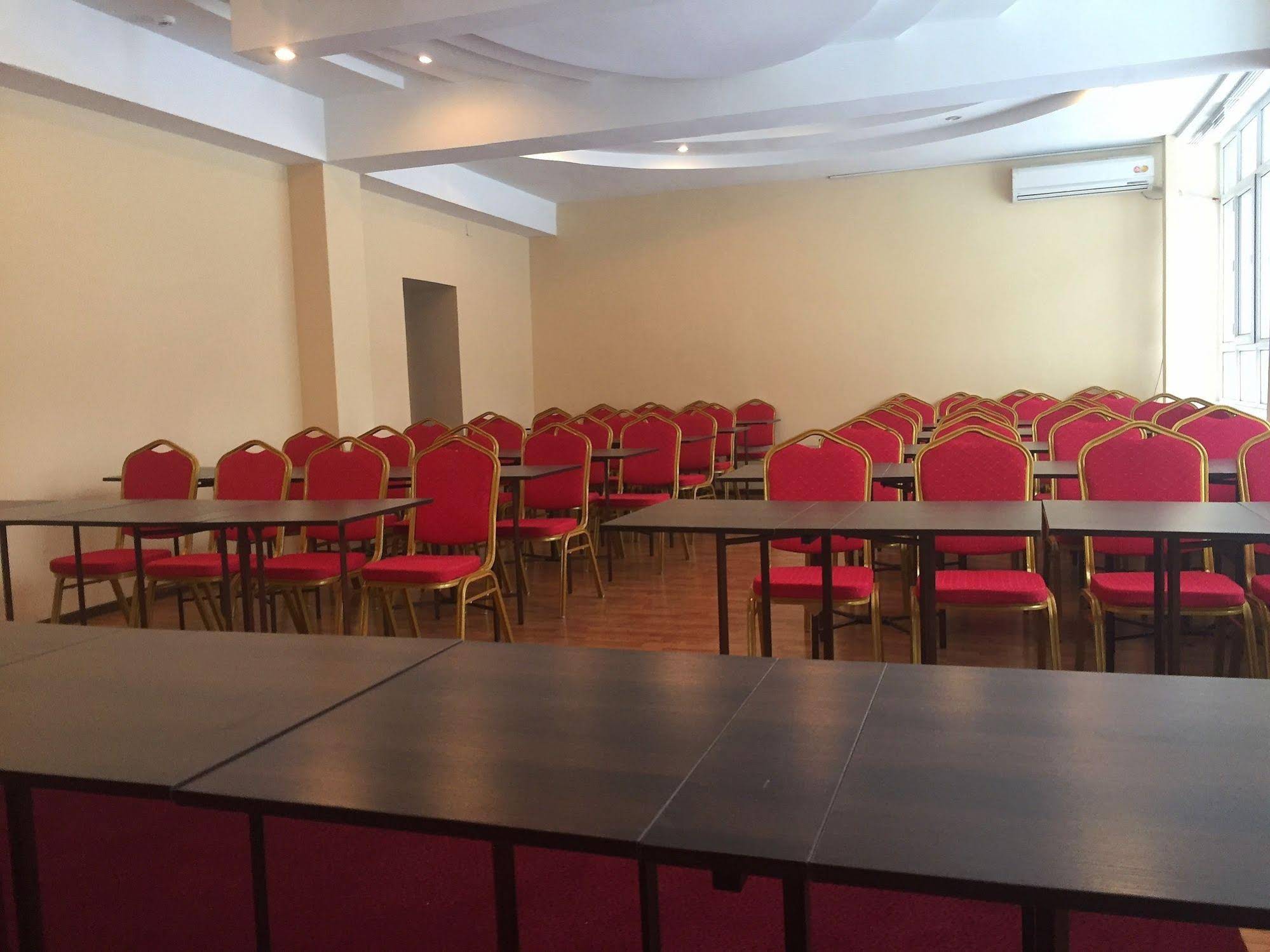 Al Farabi Hotel