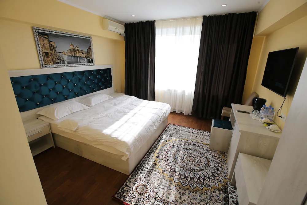 Altai Business Hotel