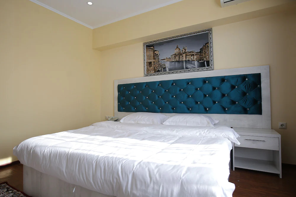 Altai Business Hotel