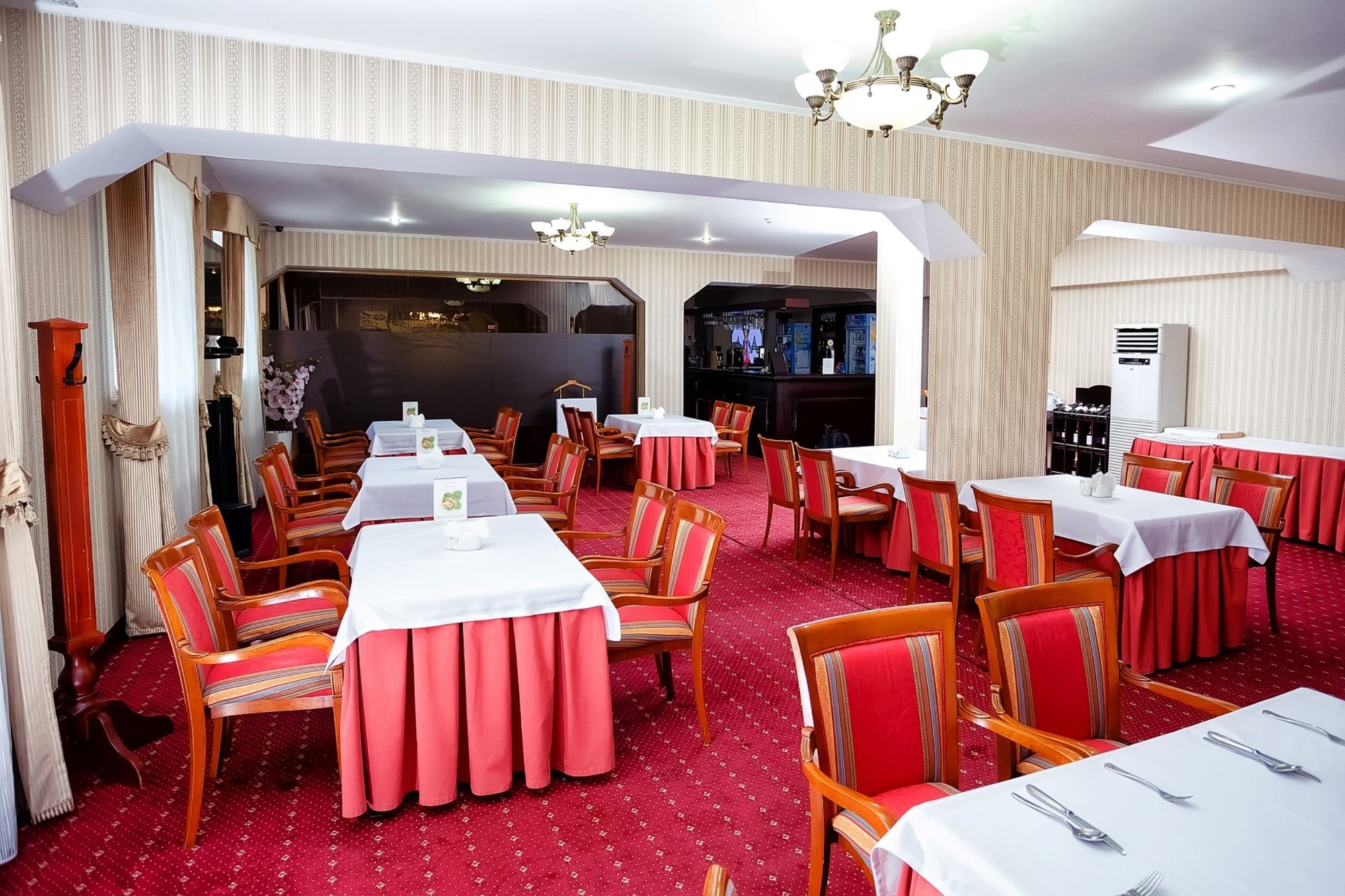 City Hotel Tien Shan