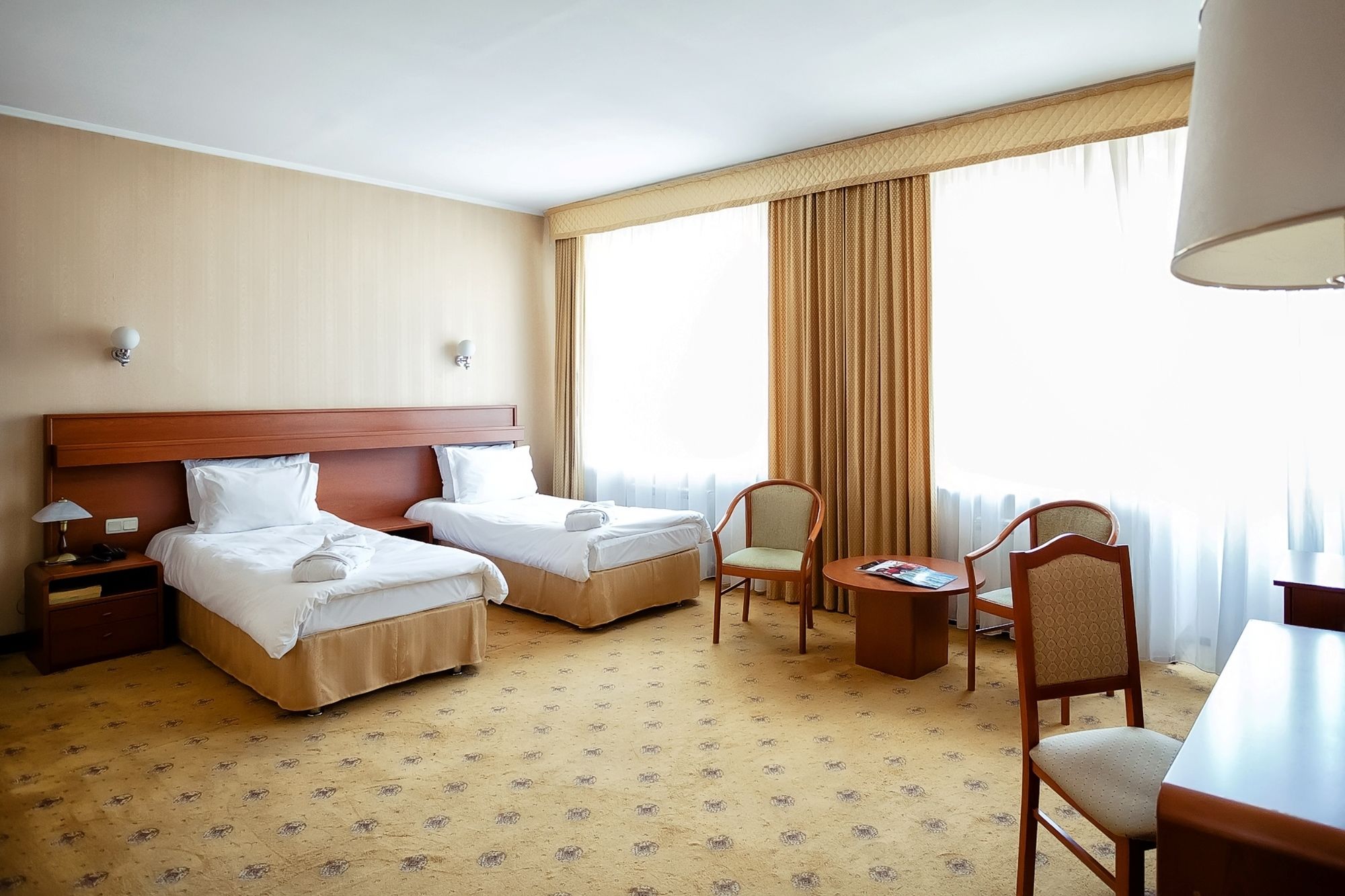 City Hotel Tien Shan