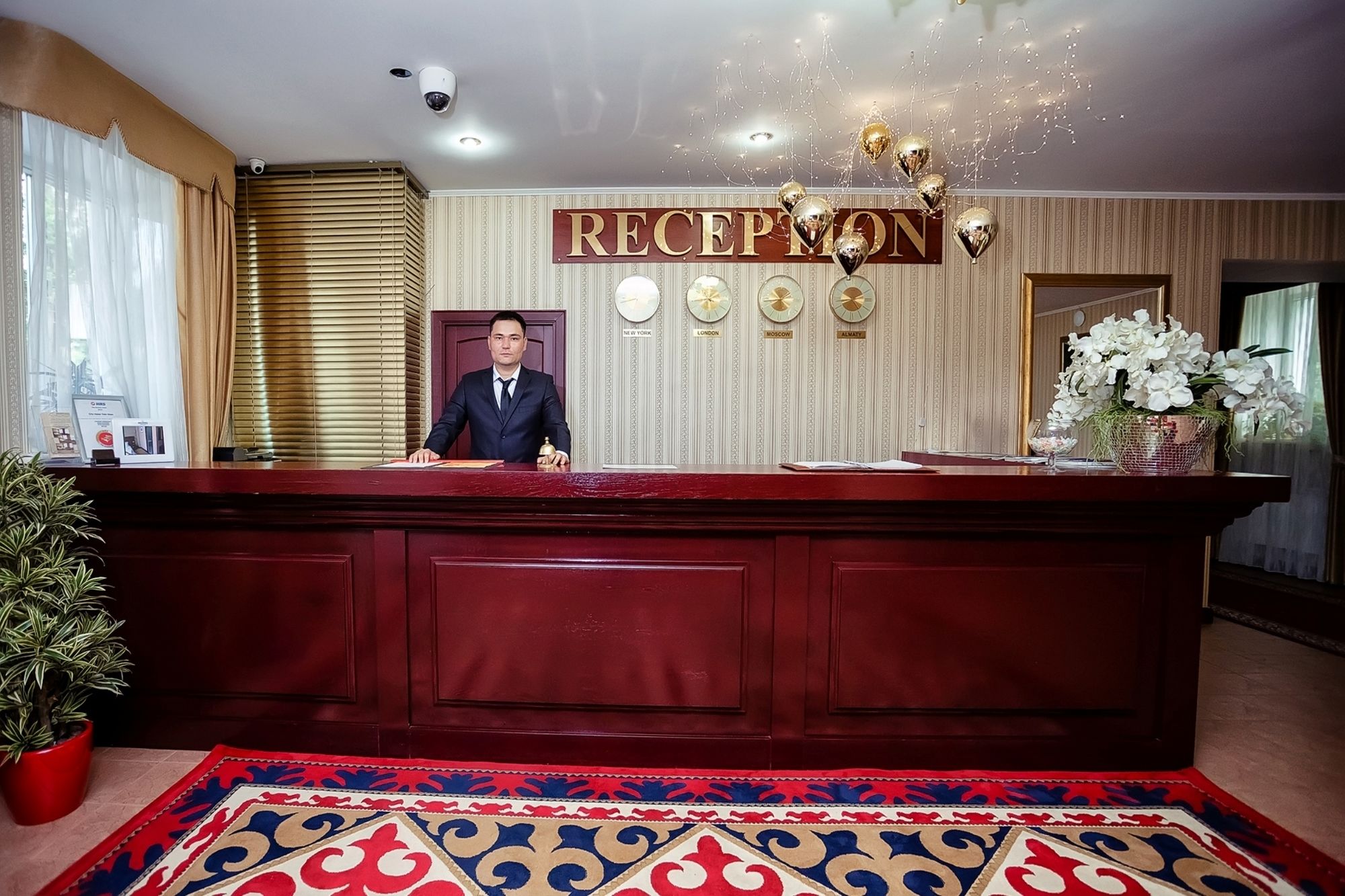 City Hotel Tien Shan