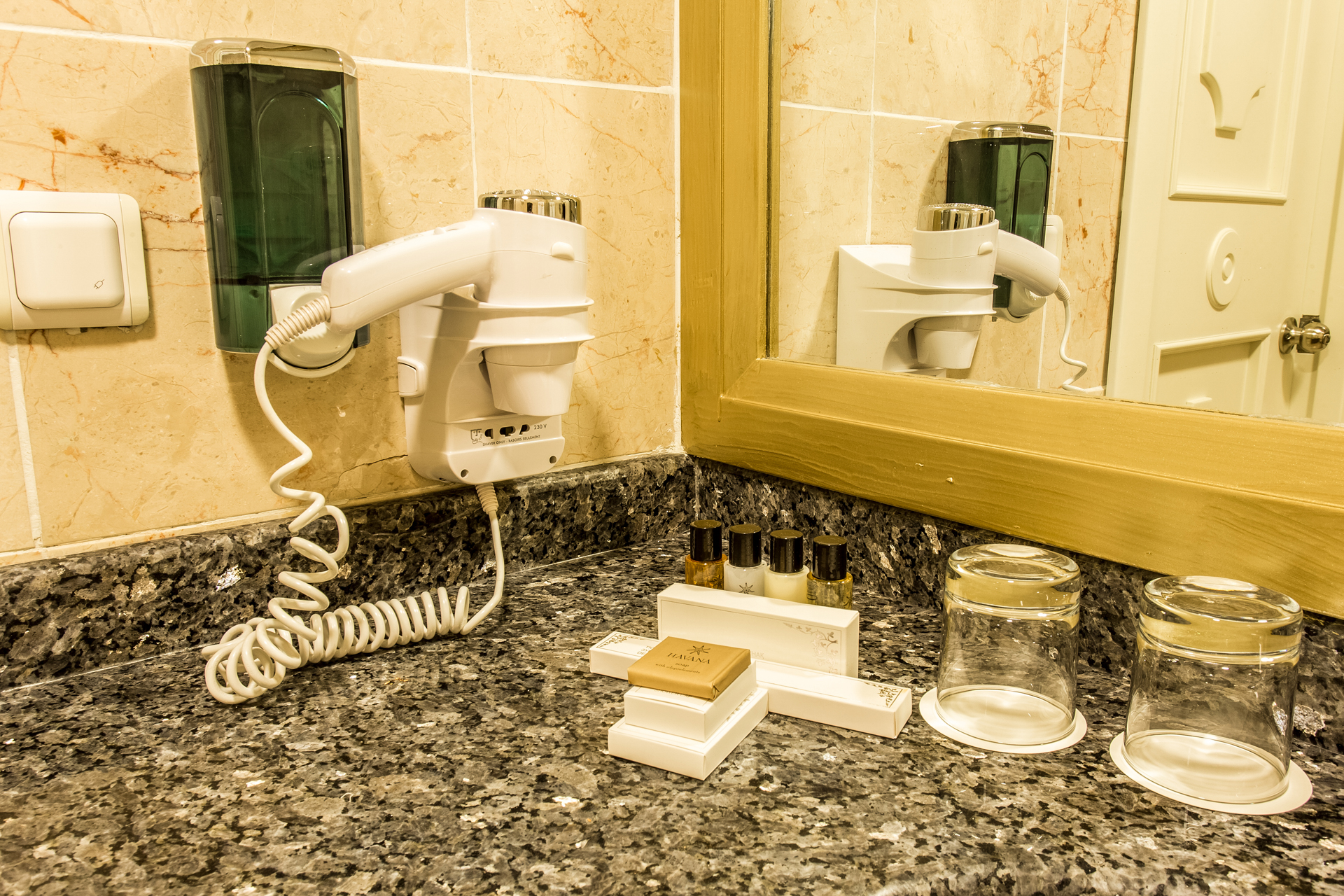 Golden Mir Hotel & Spa