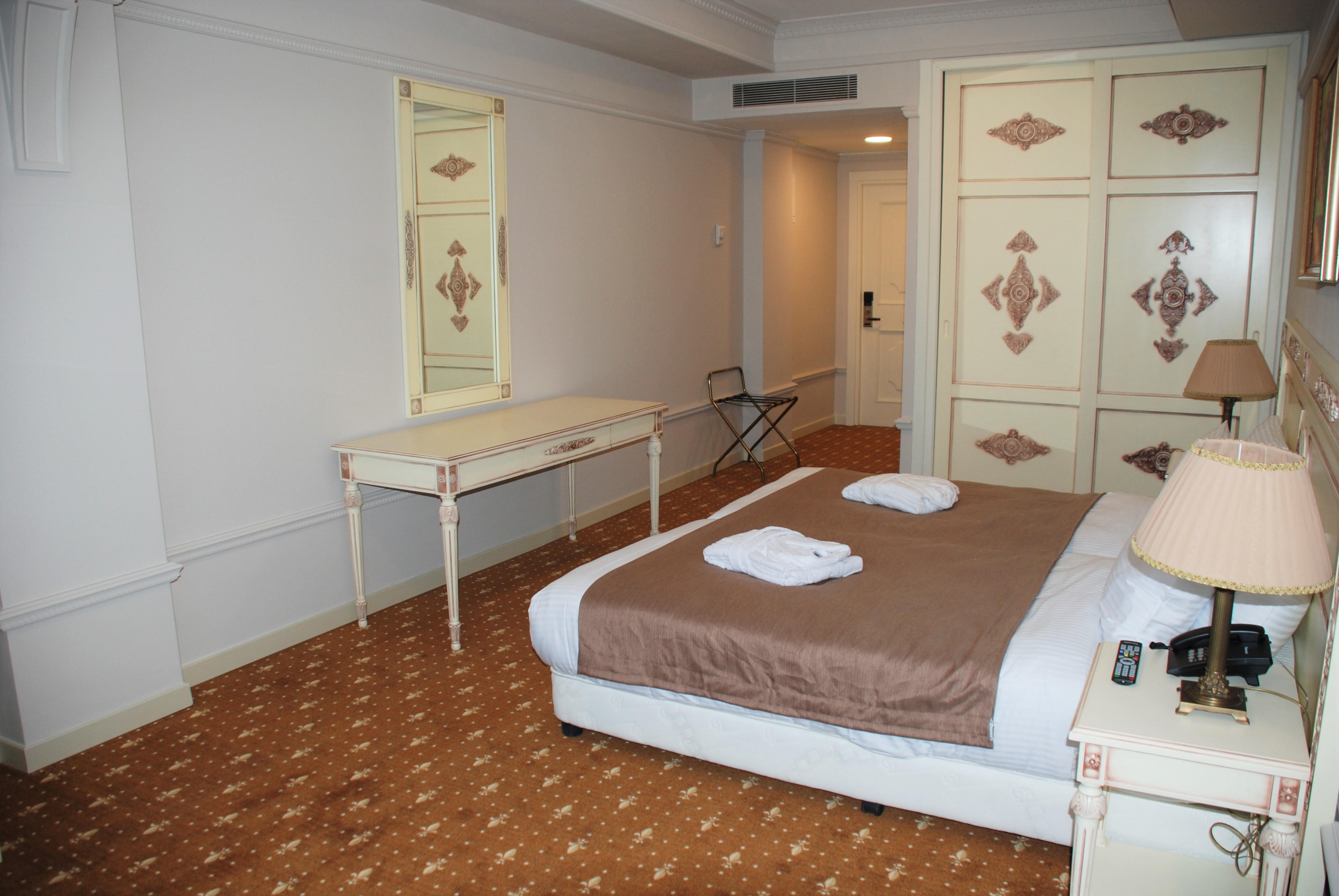 Golden Mir Hotel & Spa