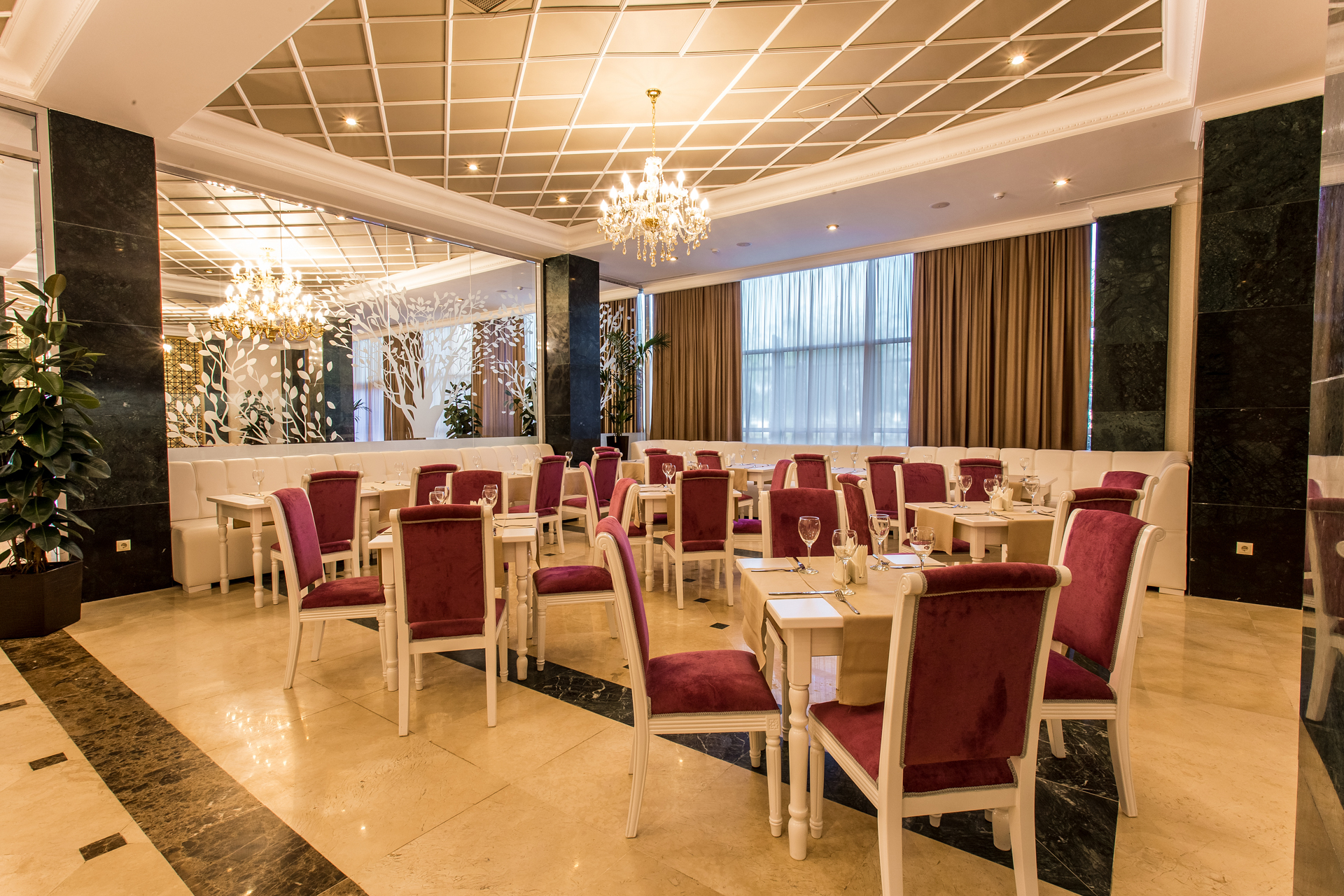 Golden Mir Hotel & Spa
