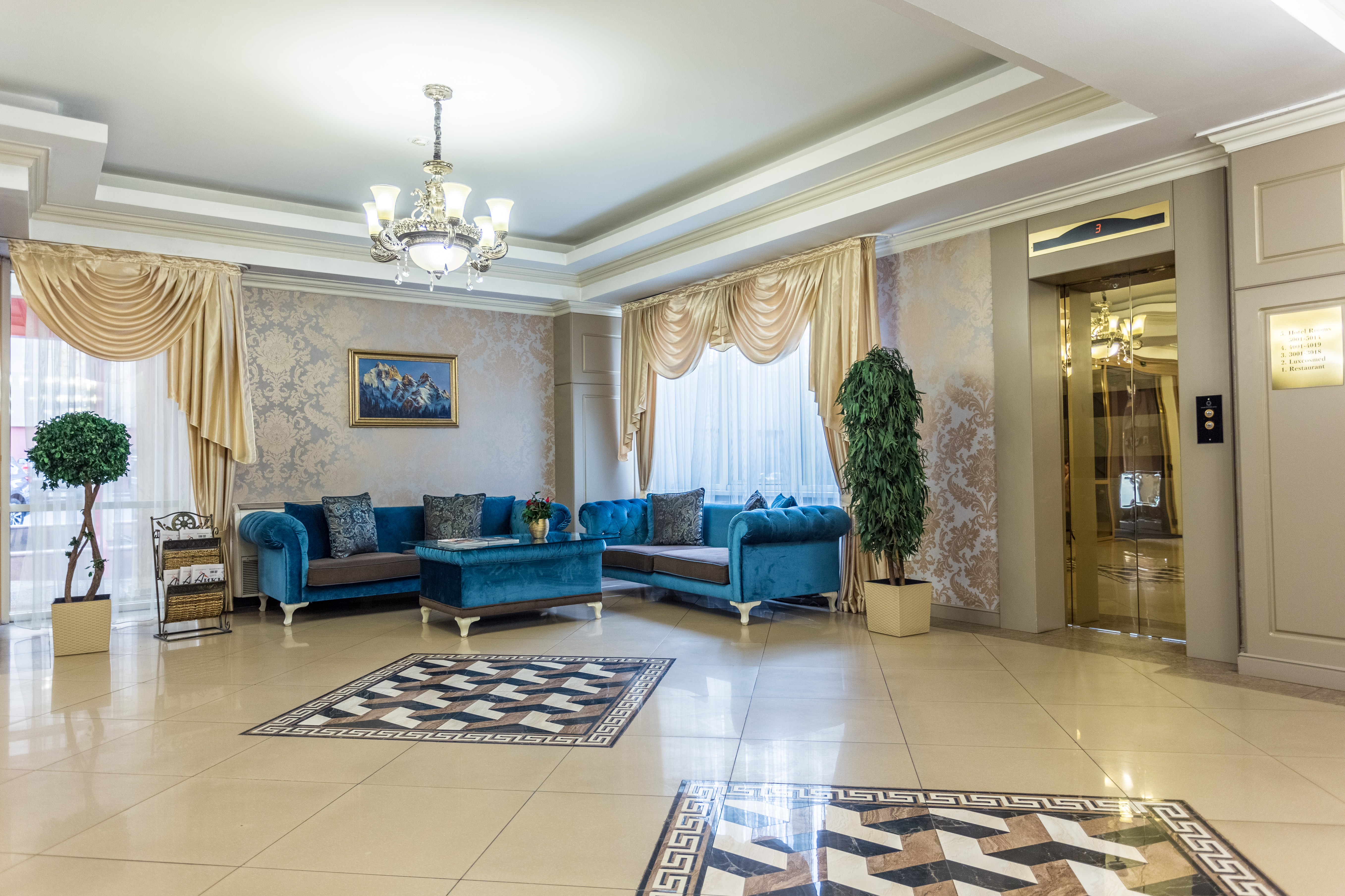 Grand Sapphire Hotel