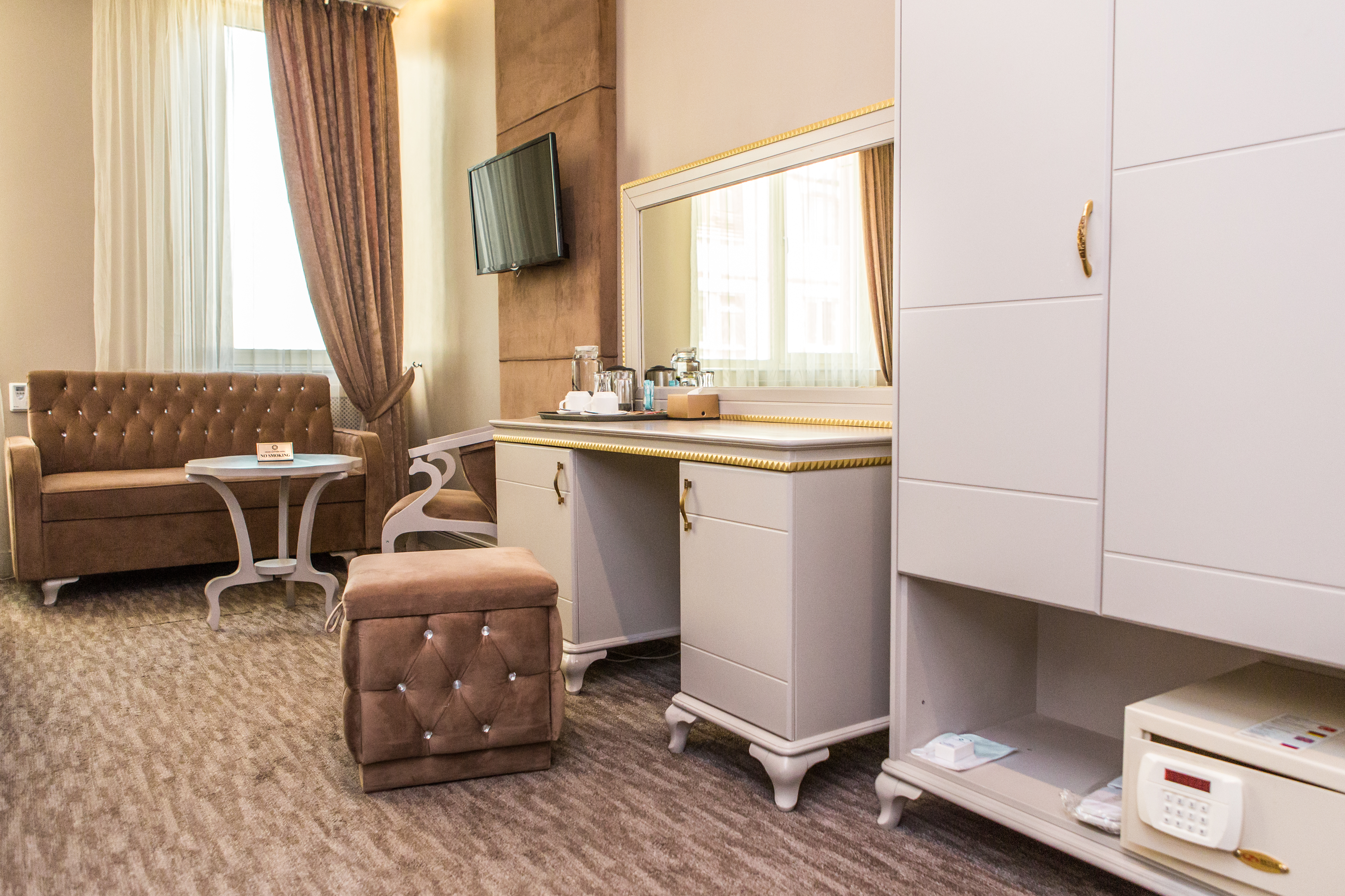 Grand Sapphire Hotel