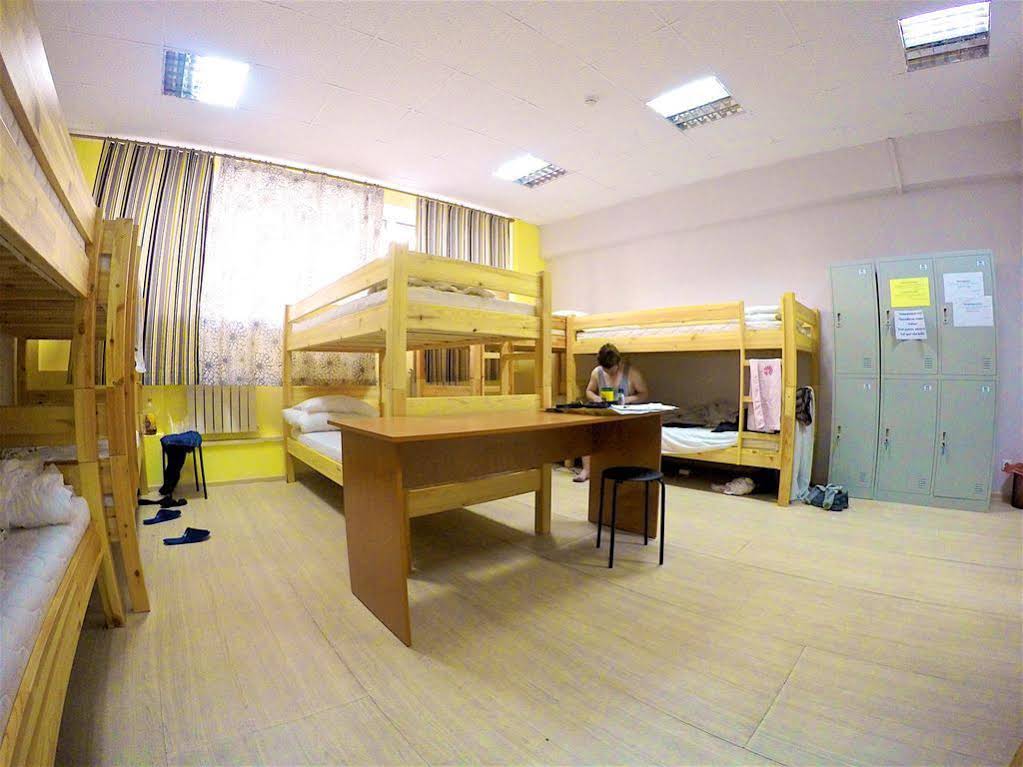 Hello Hostel