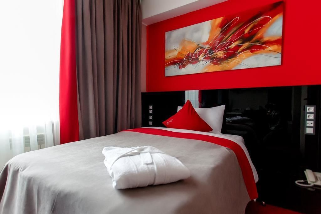 Mildom Premium Hotel