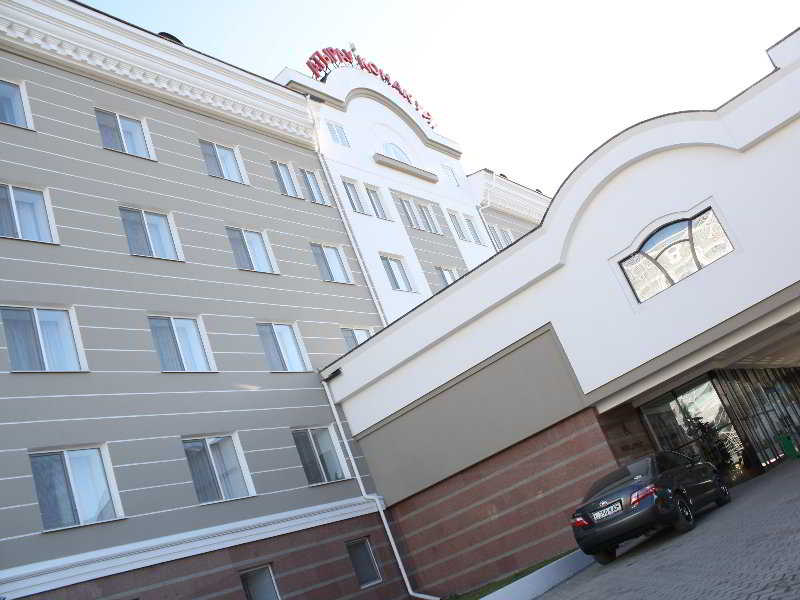 Parasat Hotel & Residence