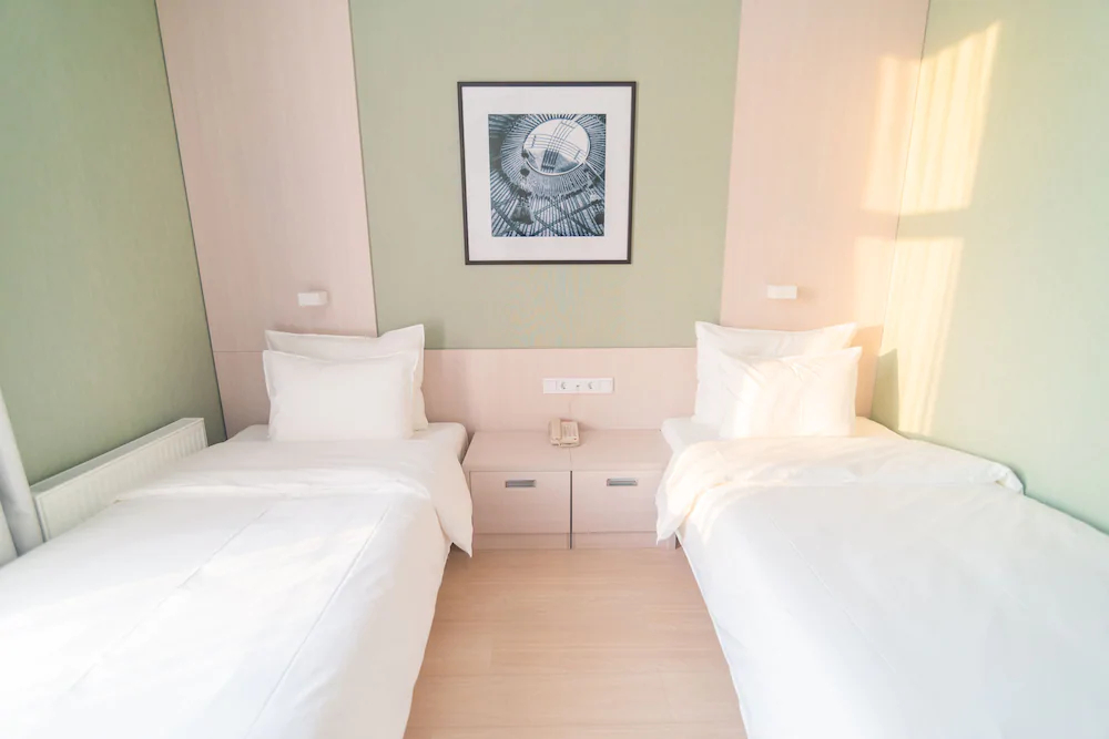 Resident City Hotel