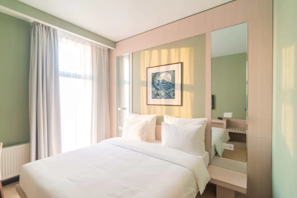 Resident City Hotel