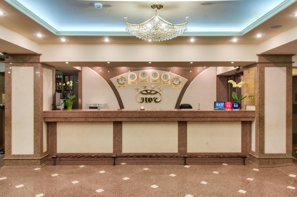 Uyut Hotel