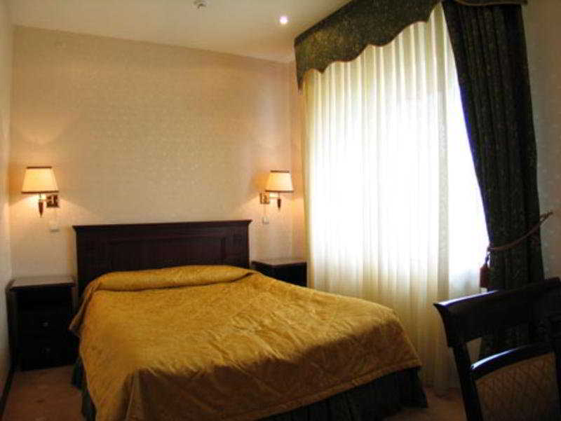 Rush Hotel