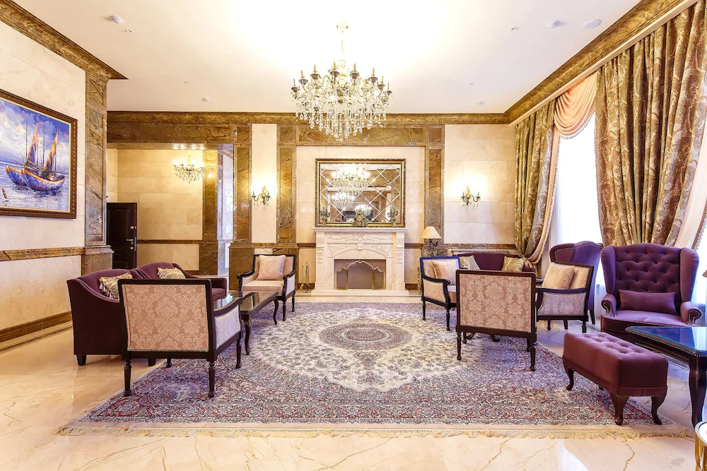 Alanda Hotel