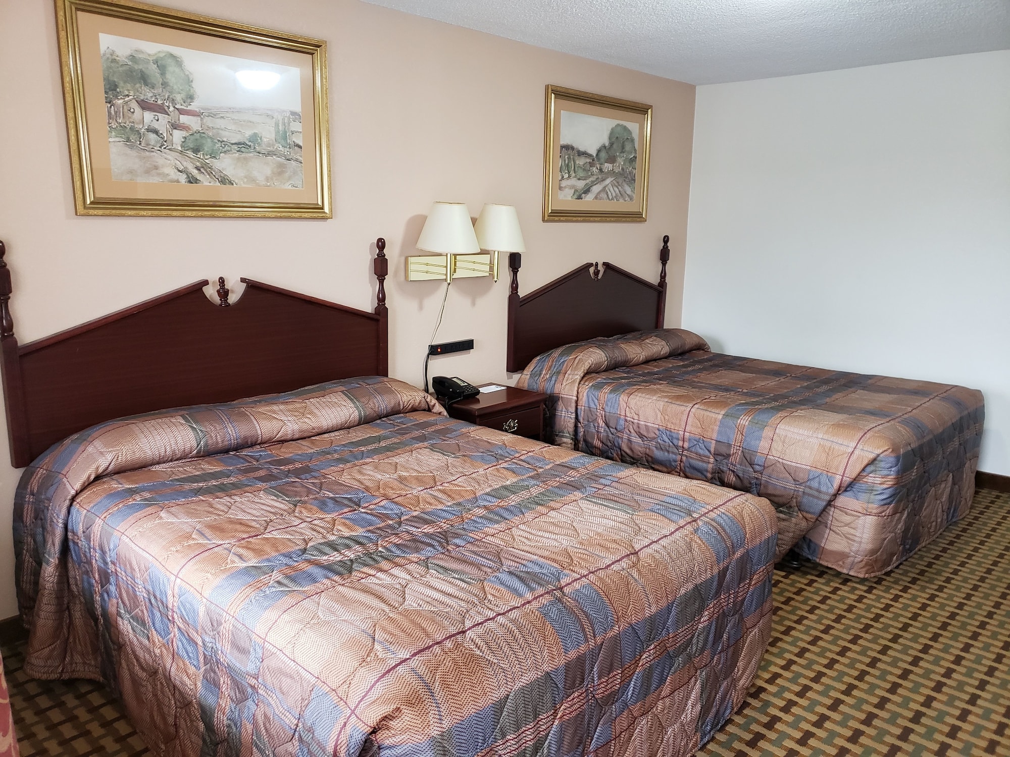 River Heights Motel