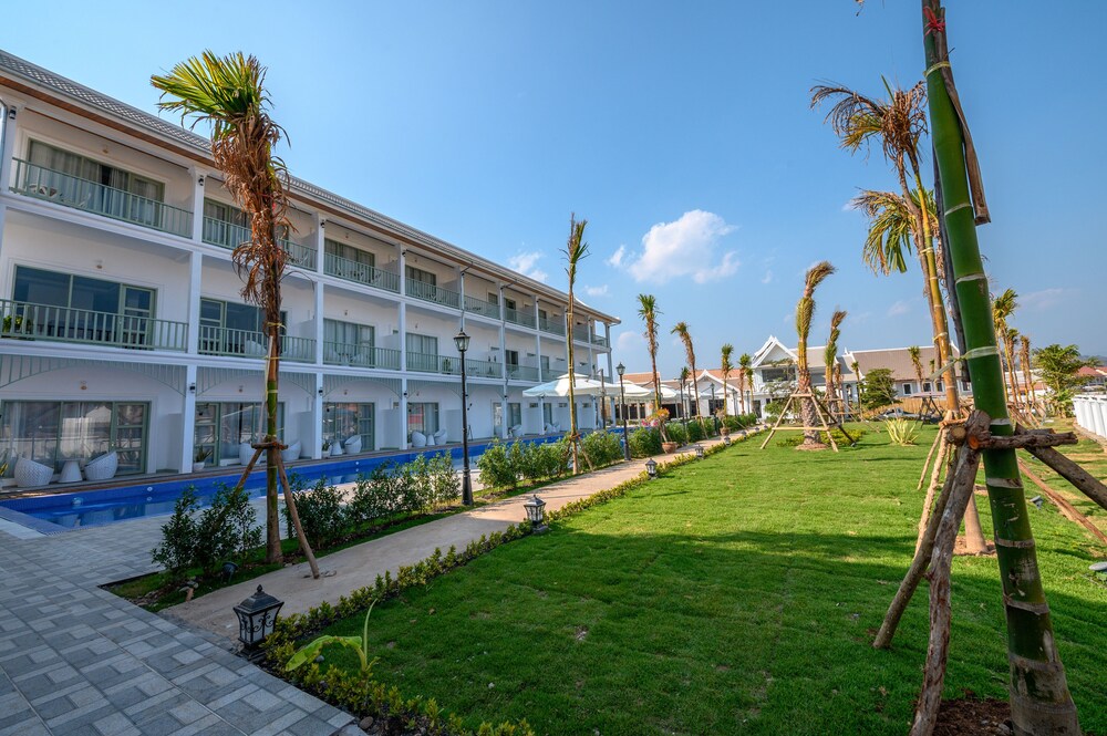 Amanda Hotel