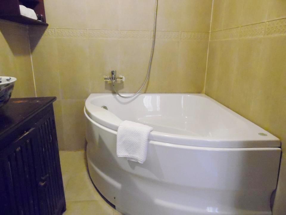 Bua Luang Hotel