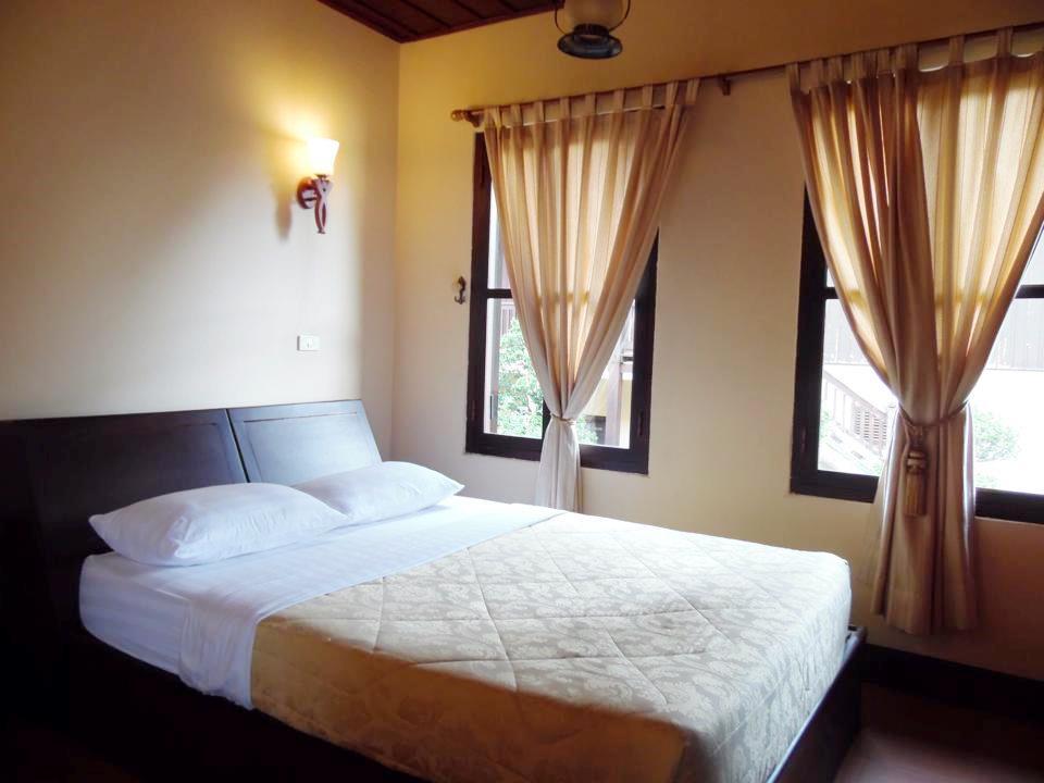 Bua Luang Hotel