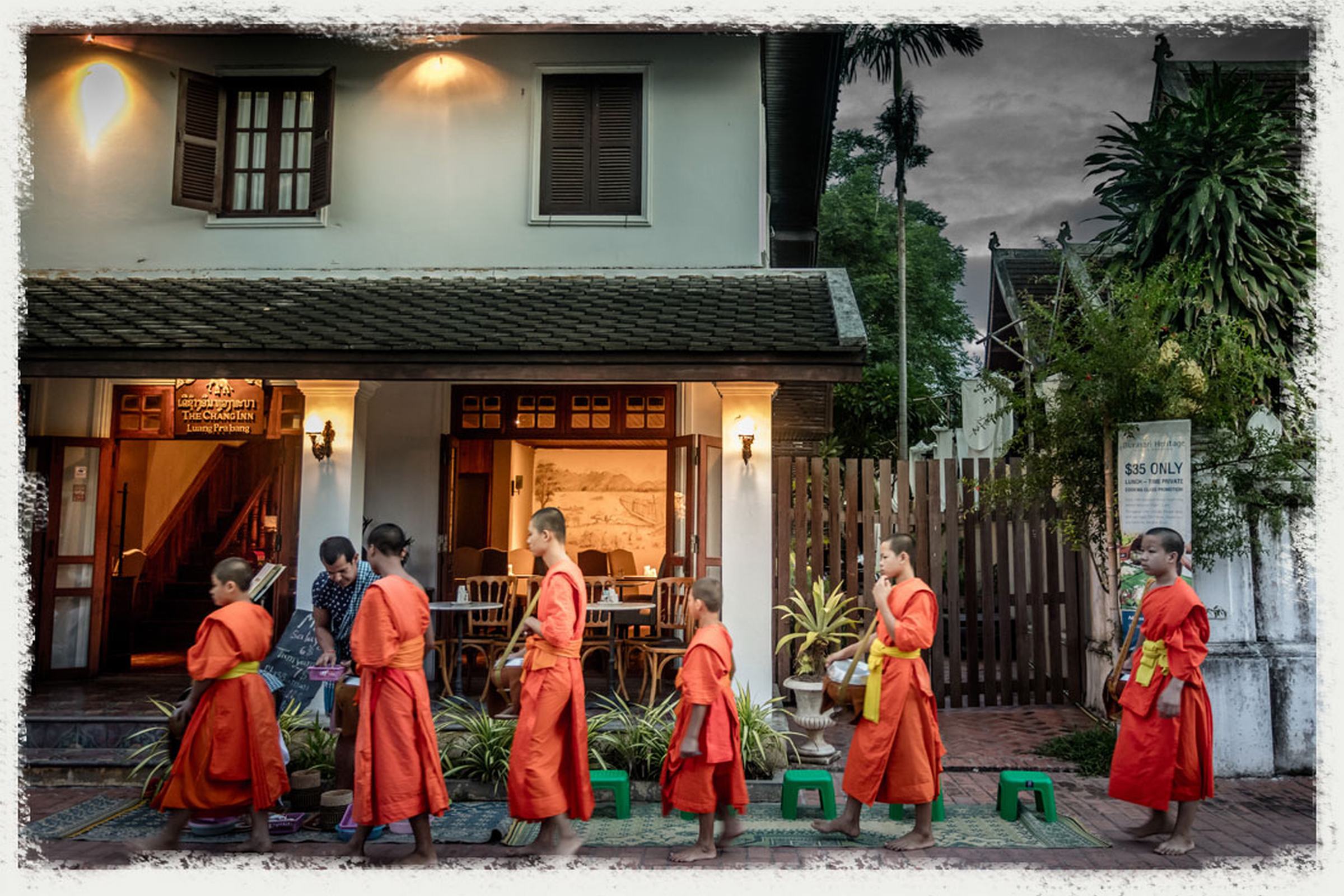 Cafe de Laos The Inn