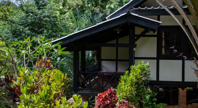 Hillside - Nature Lifestyle Lodge