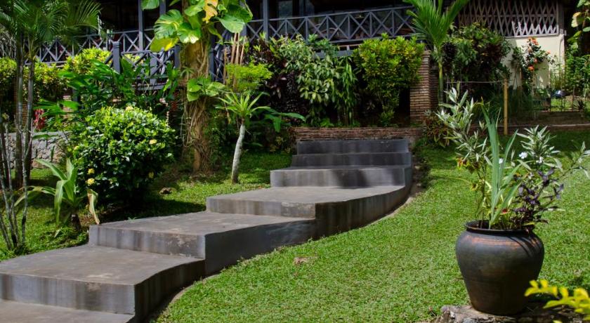 Hillside - Nature Lifestyle Lodge