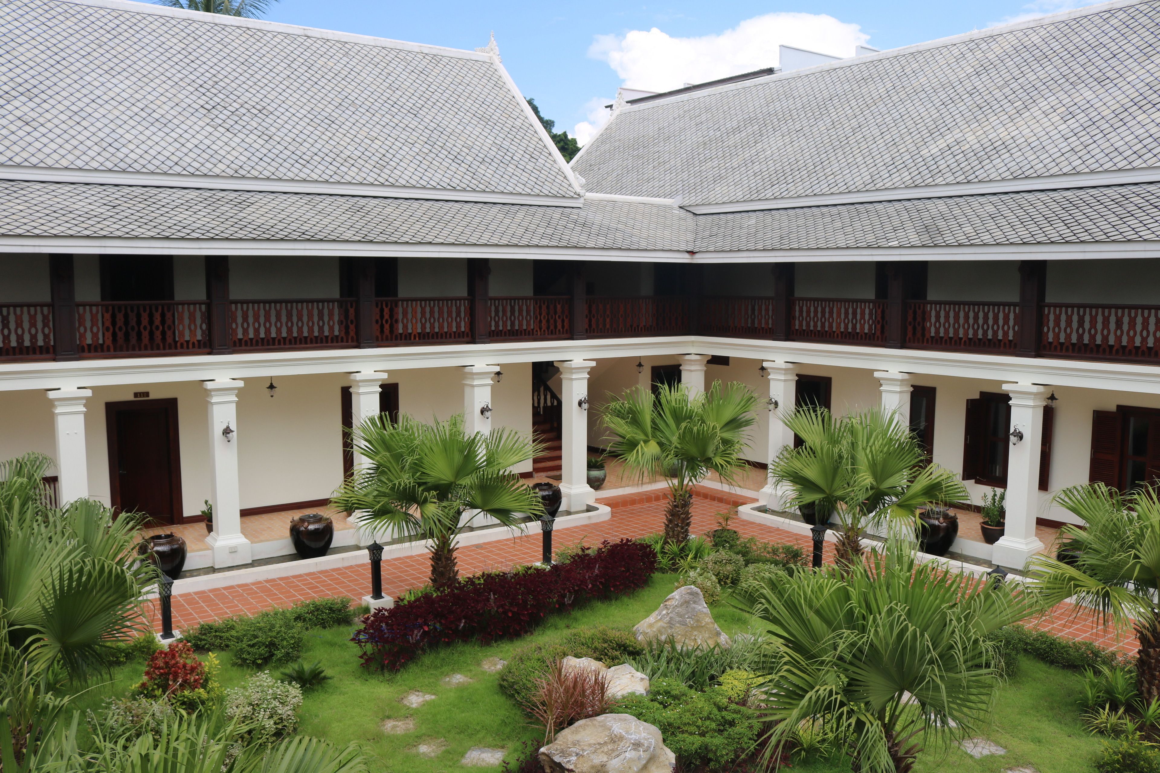 Houngvilai Hotel